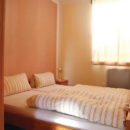 Four Bedroom Holiday In Lichte