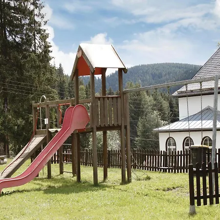 Four Bedroom Holiday In Lichte