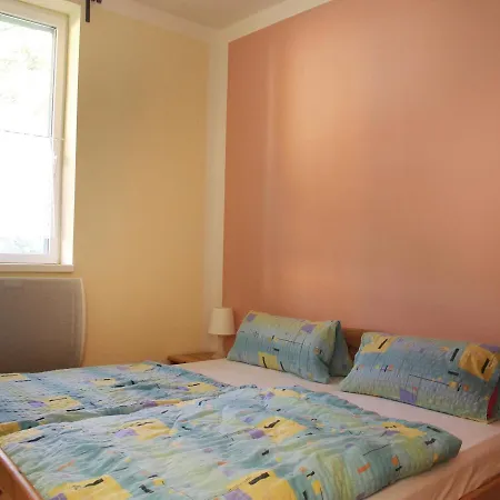 Four Bedroom Holiday In Nyaraló *